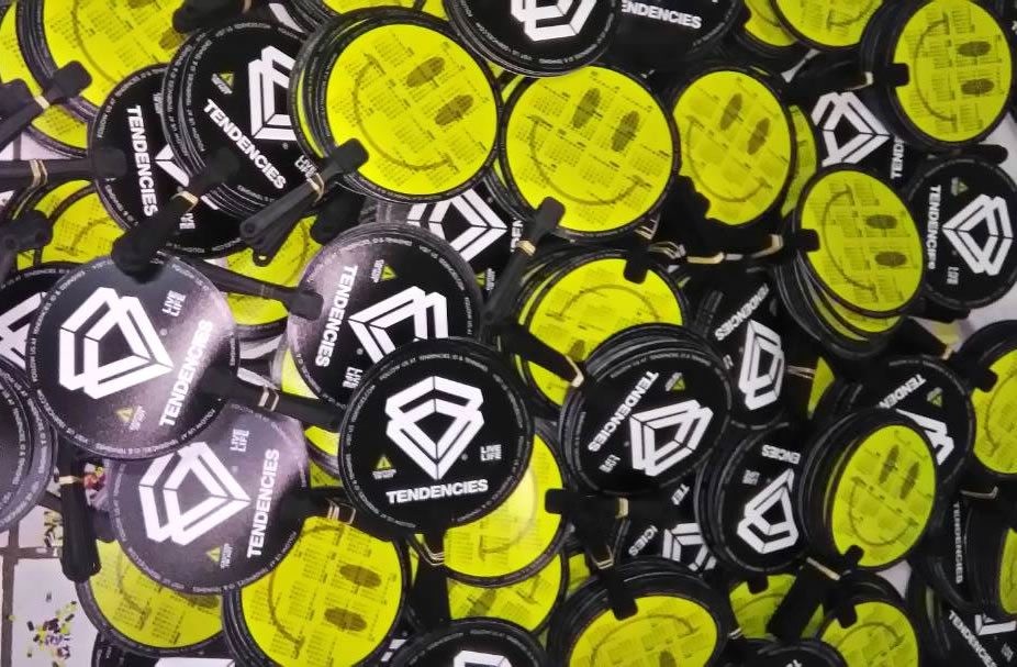 Kipas Plastik Promosi Tendencies